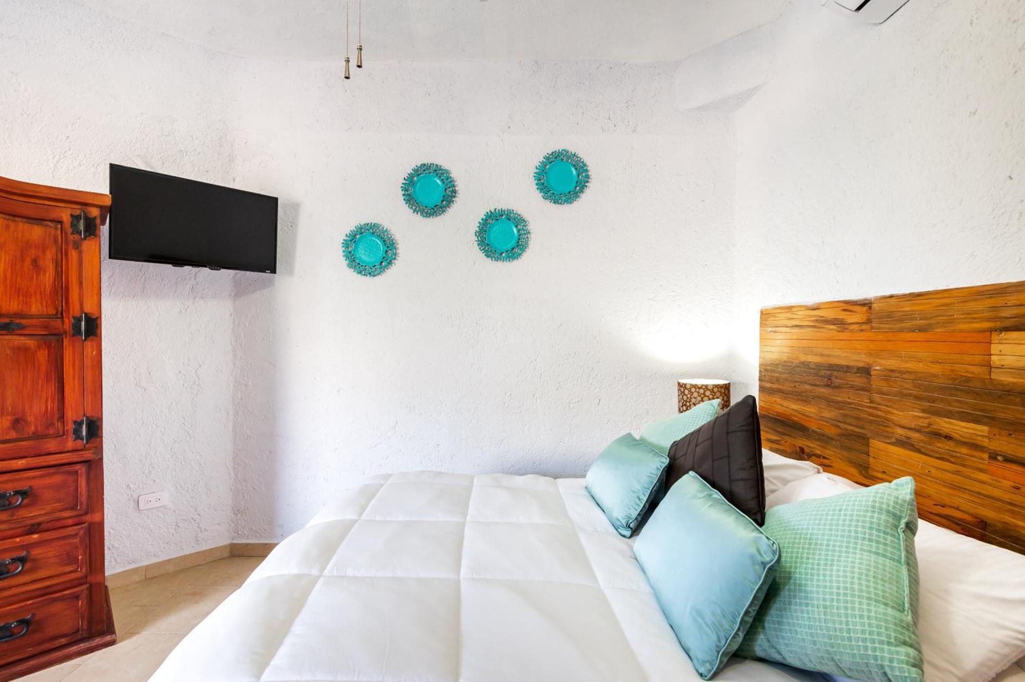 Marina Cabo Plaza Town & Beach Condos Кабо Сан Лукас Екстериор снимка