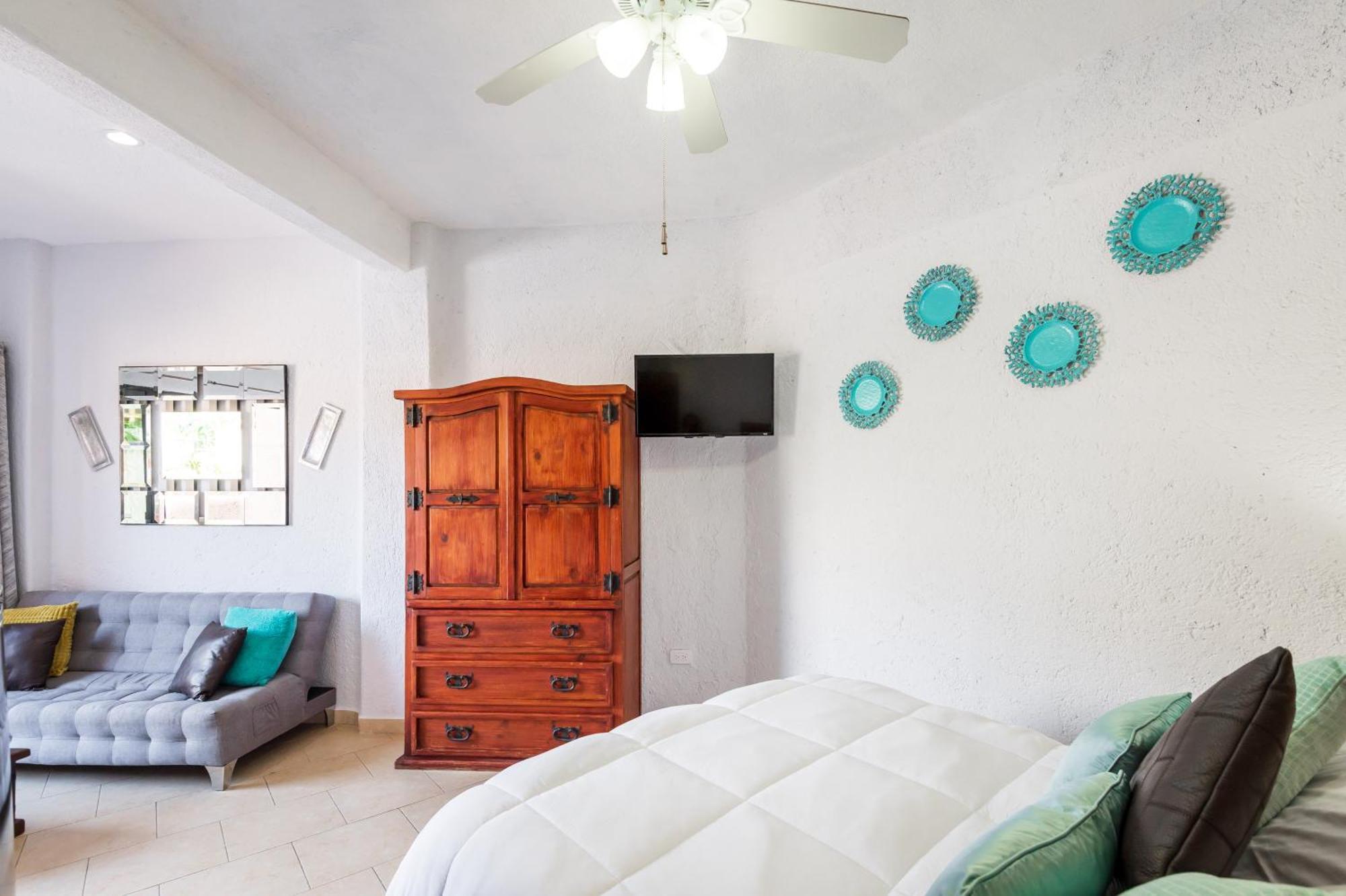 Marina Cabo Plaza Town & Beach Condos Кабо Сан Лукас Екстериор снимка