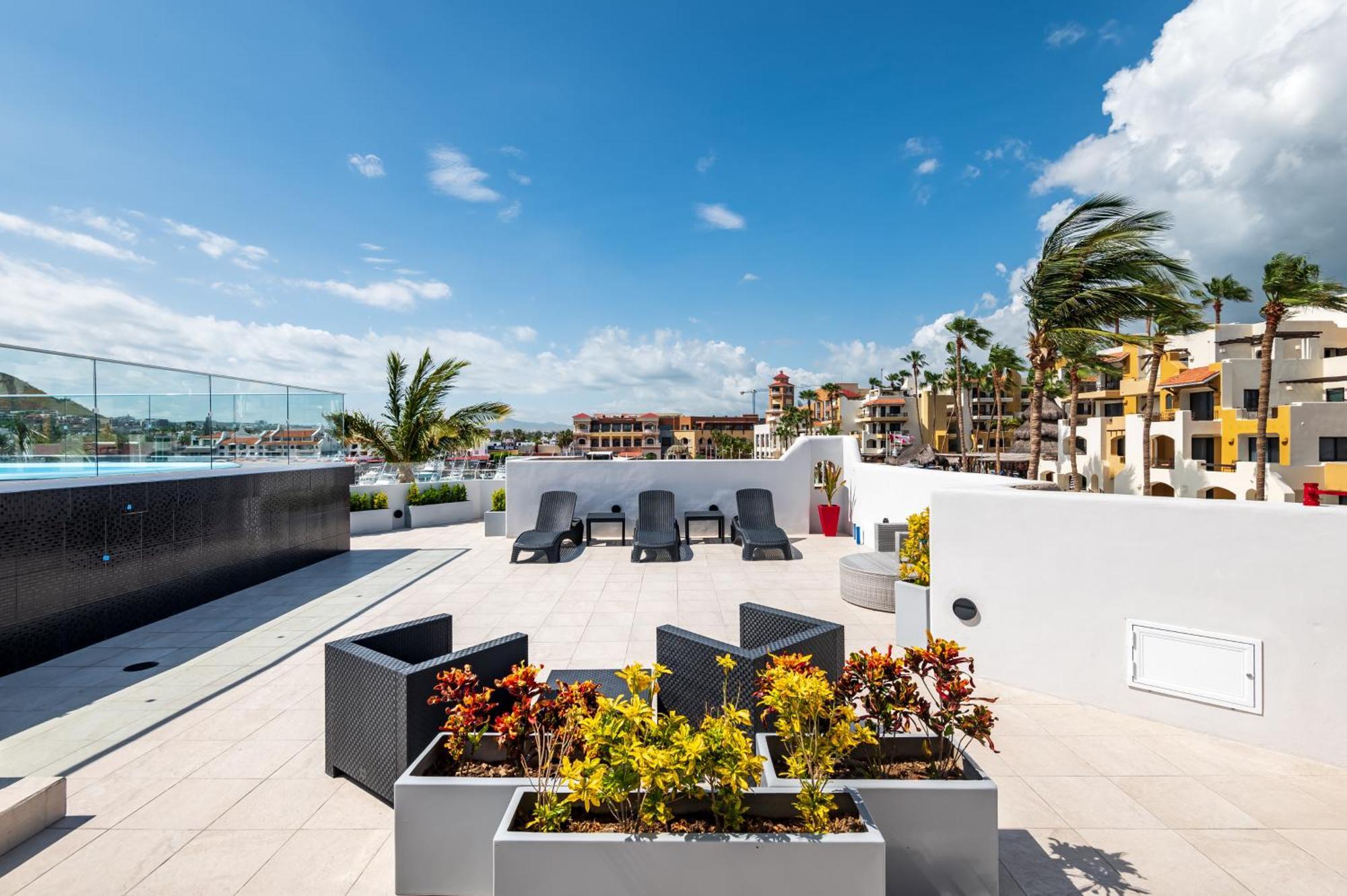 Marina Cabo Plaza Town & Beach Condos Кабо Сан Лукас Екстериор снимка