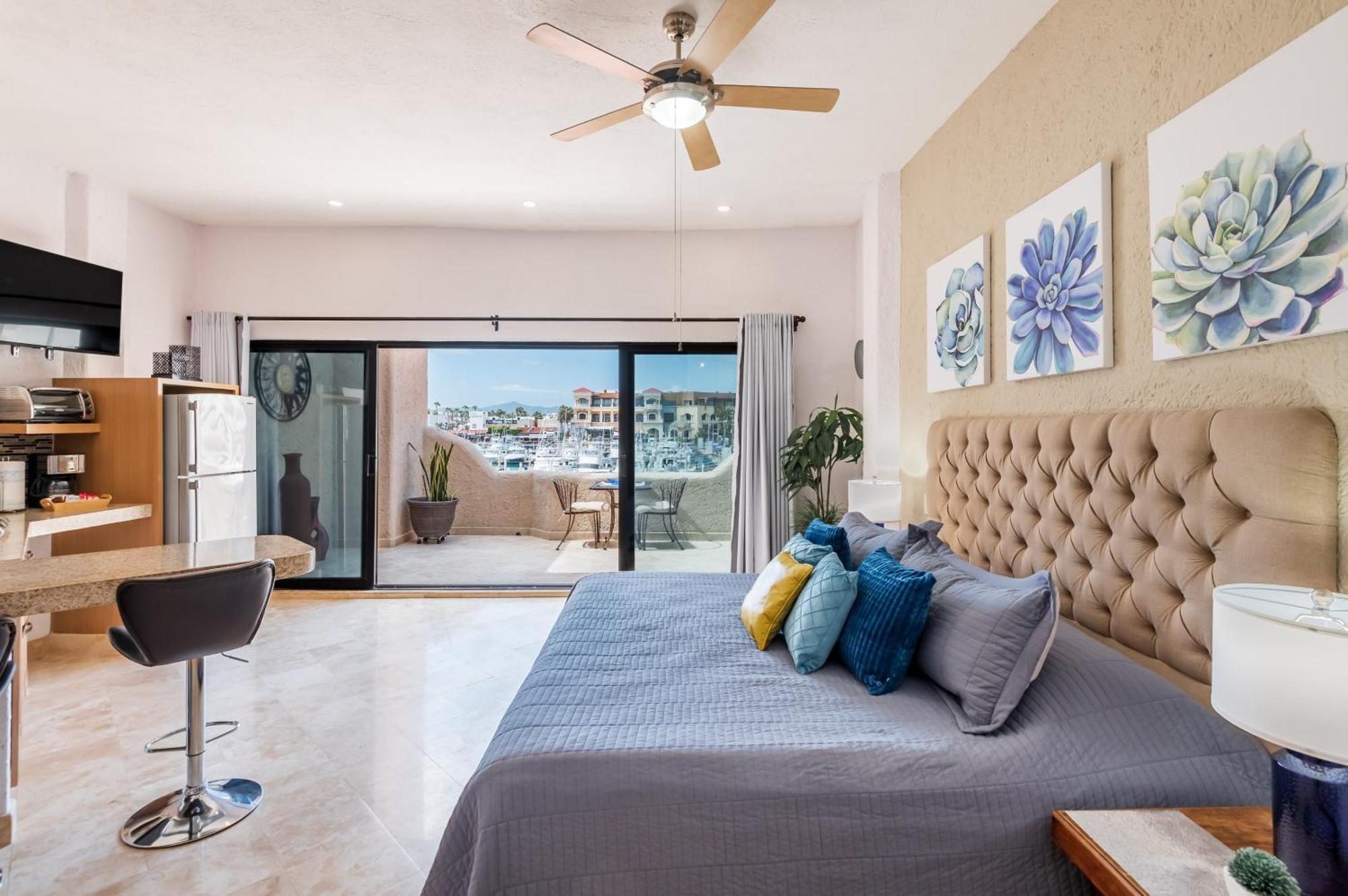 Marina Cabo Plaza Town & Beach Condos Кабо Сан Лукас Екстериор снимка