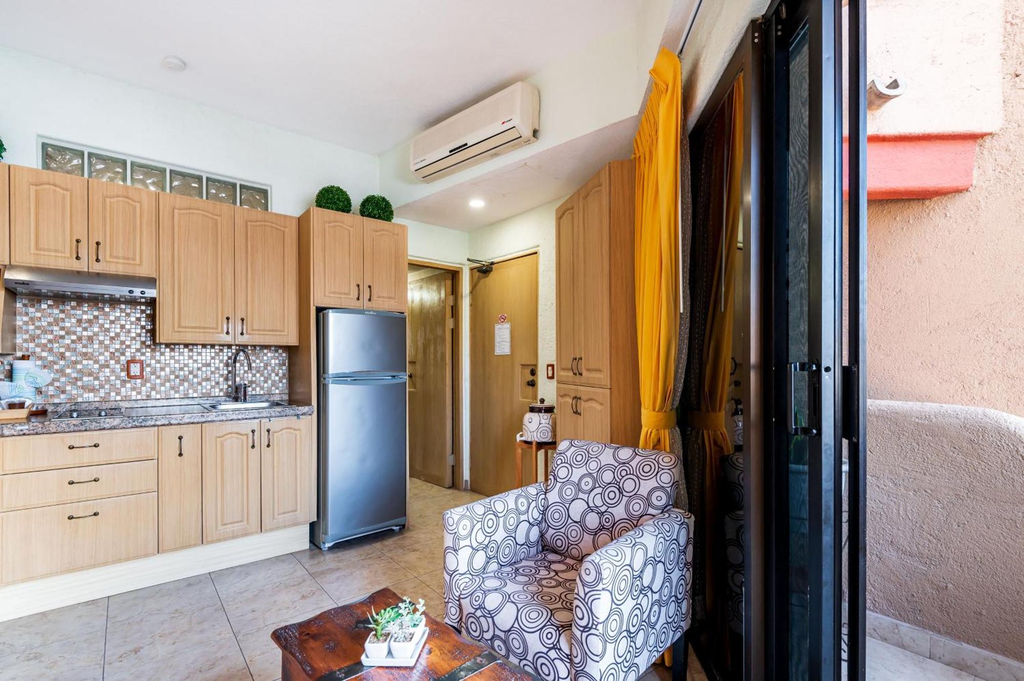 Marina Cabo Plaza Town & Beach Condos Кабо Сан Лукас Екстериор снимка