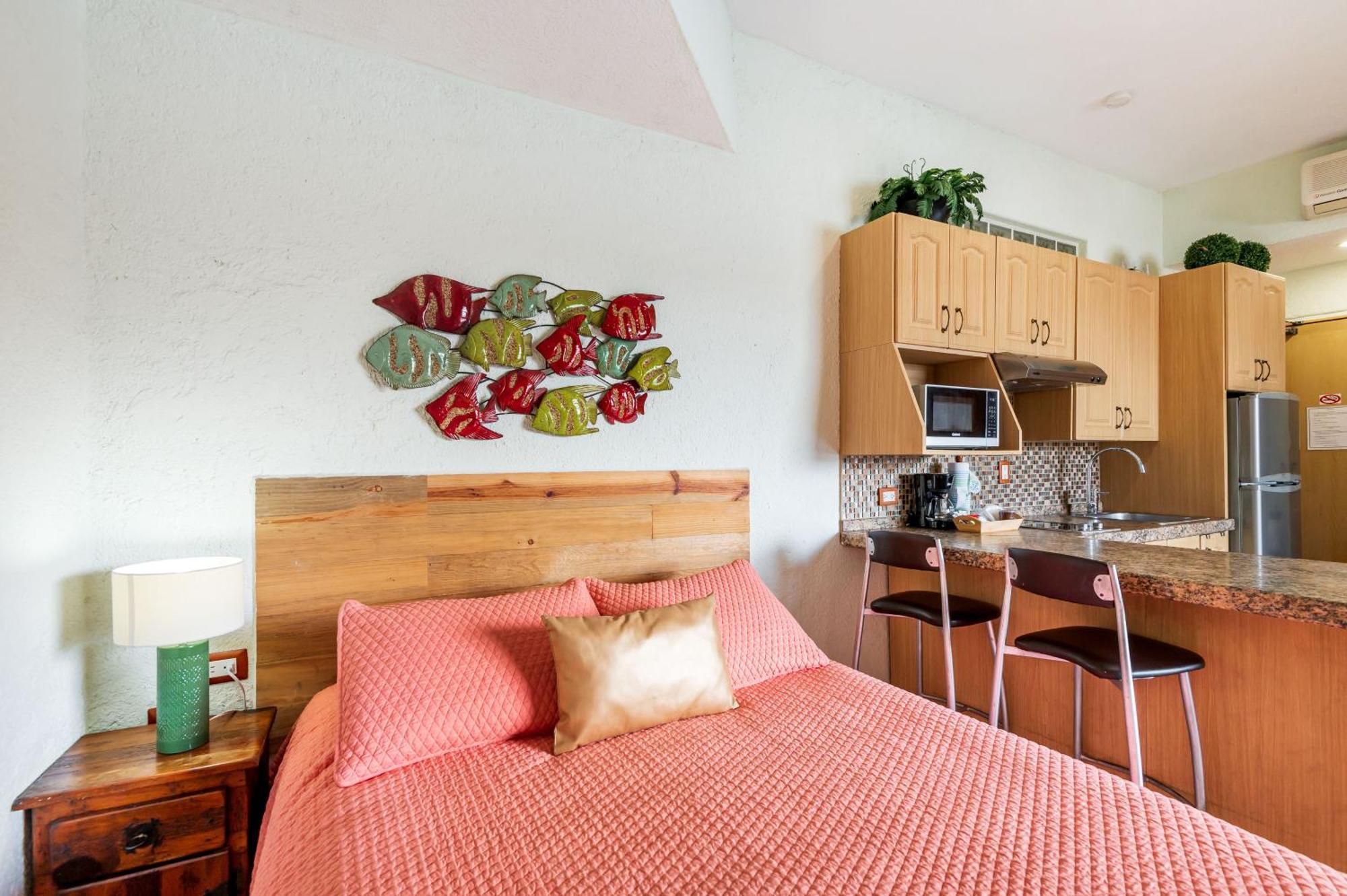 Marina Cabo Plaza Town & Beach Condos Кабо Сан Лукас Екстериор снимка