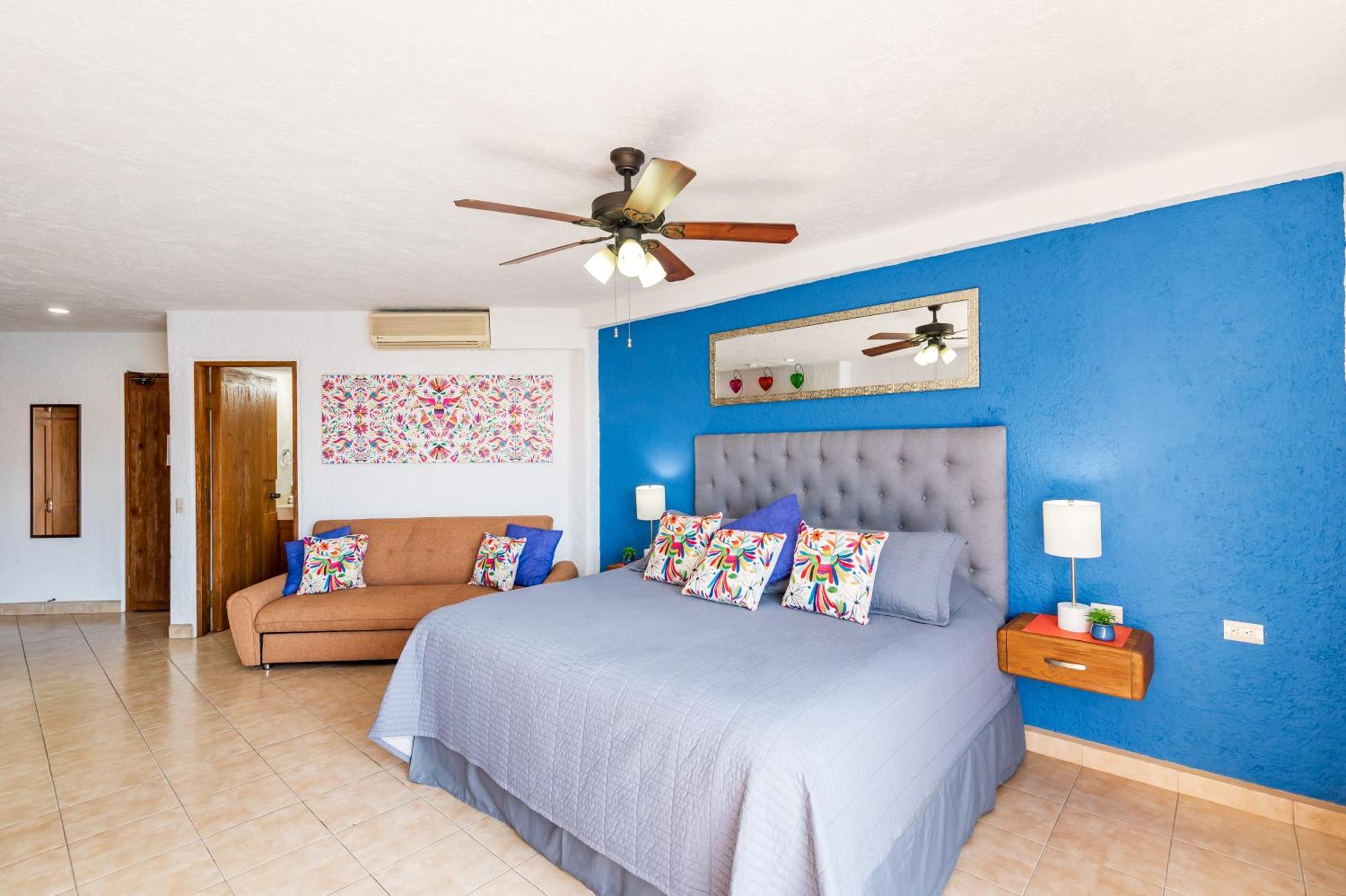 Marina Cabo Plaza Town & Beach Condos Кабо Сан Лукас Екстериор снимка