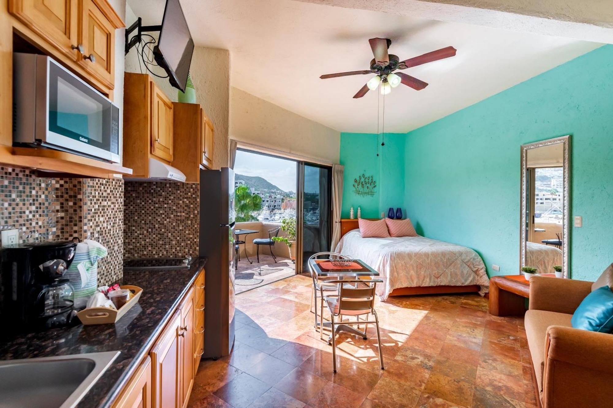 Marina Cabo Plaza Town & Beach Condos Кабо Сан Лукас Екстериор снимка