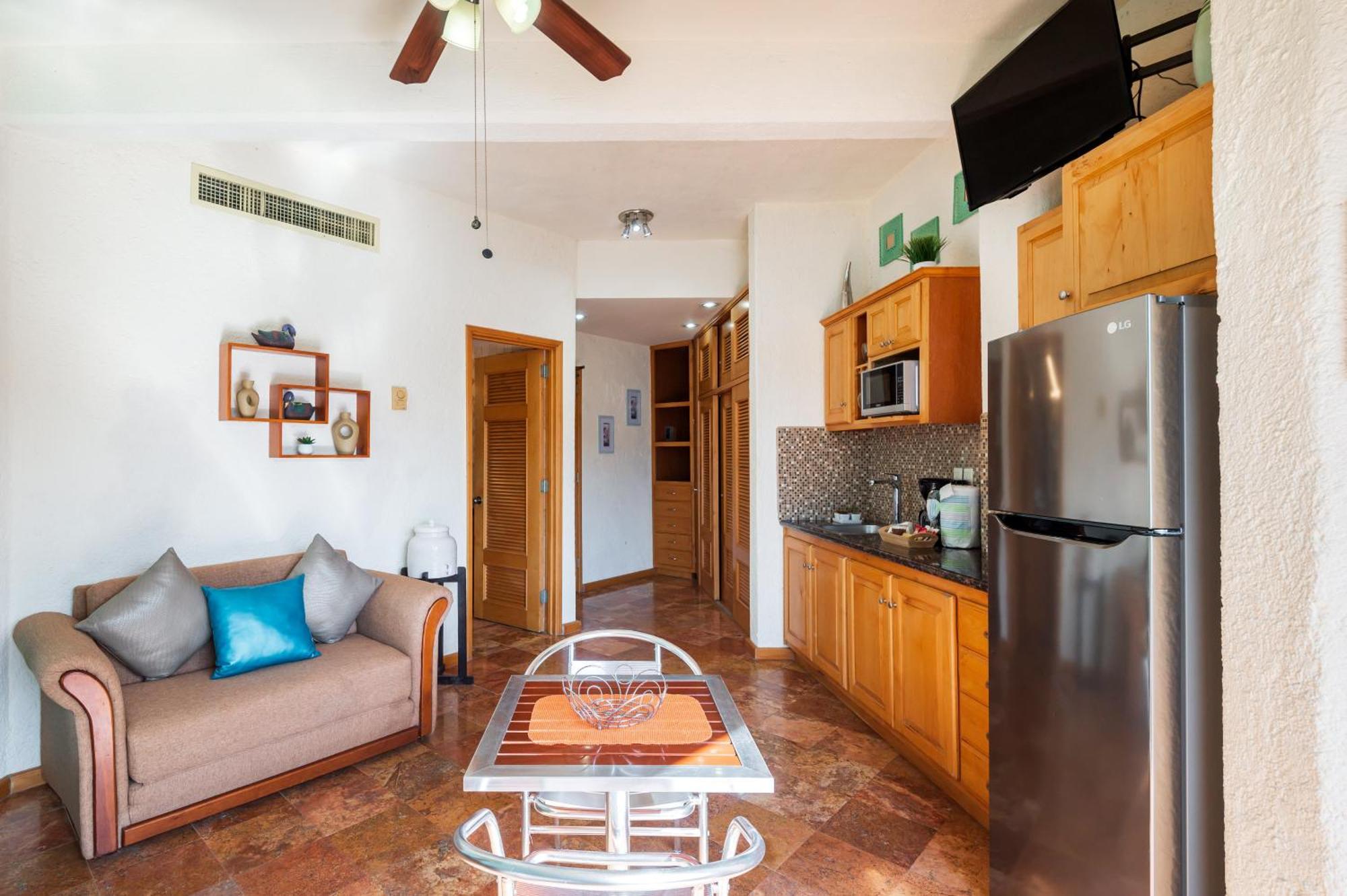 Marina Cabo Plaza Town & Beach Condos Кабо Сан Лукас Екстериор снимка