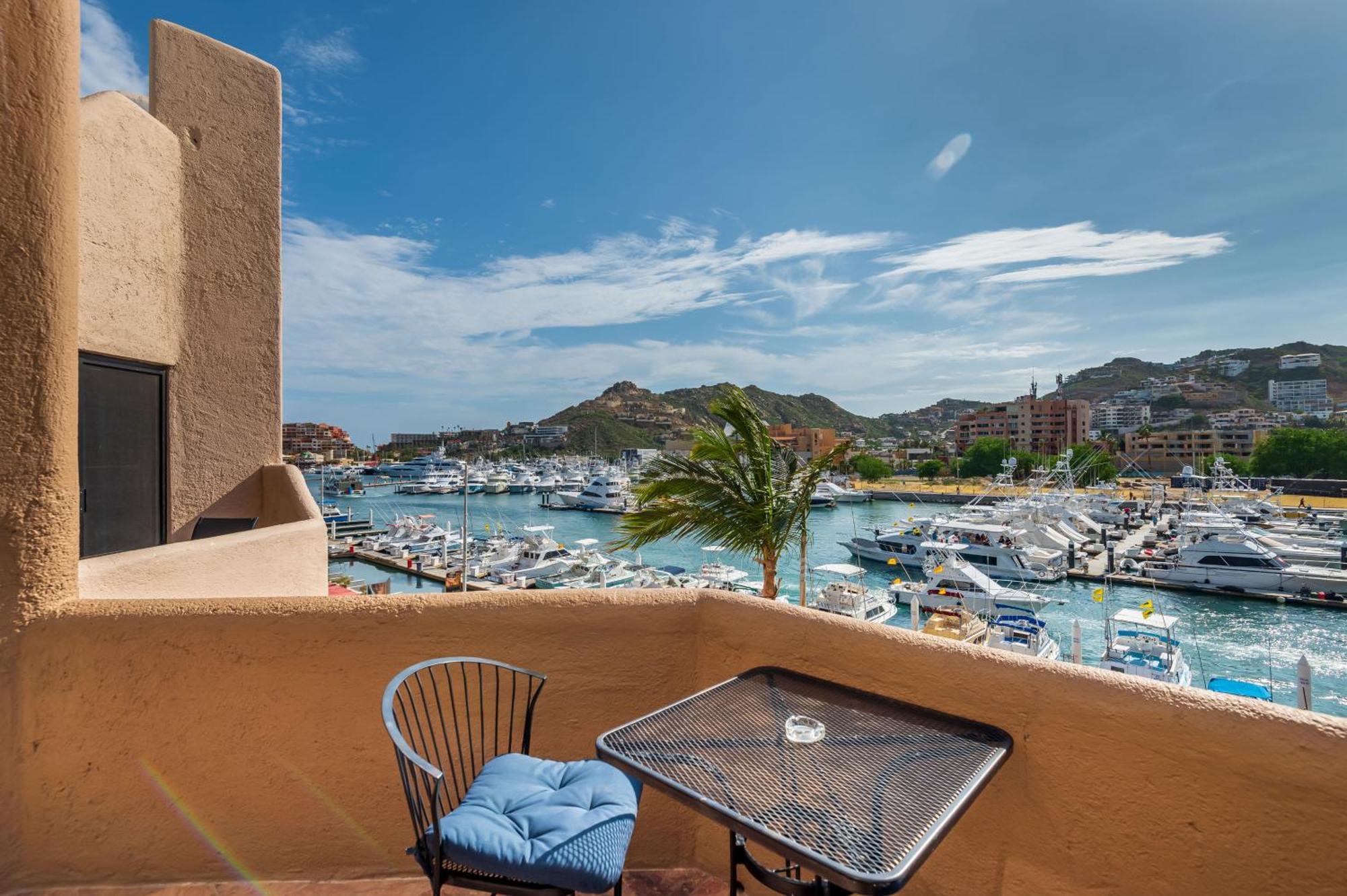 Marina Cabo Plaza Town & Beach Condos Кабо Сан Лукас Екстериор снимка