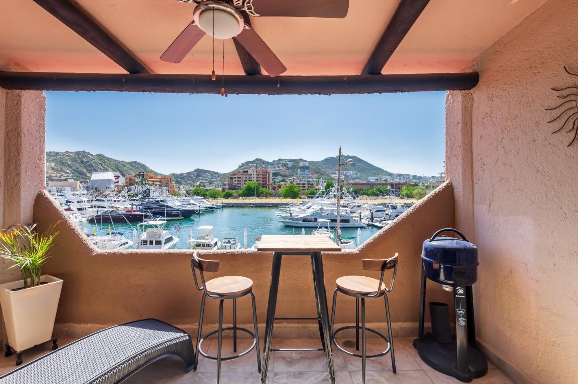 Marina Cabo Plaza Town & Beach Condos Кабо Сан Лукас Екстериор снимка